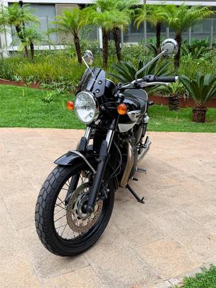 TRIUMPH BONNEVILLE T100 900 